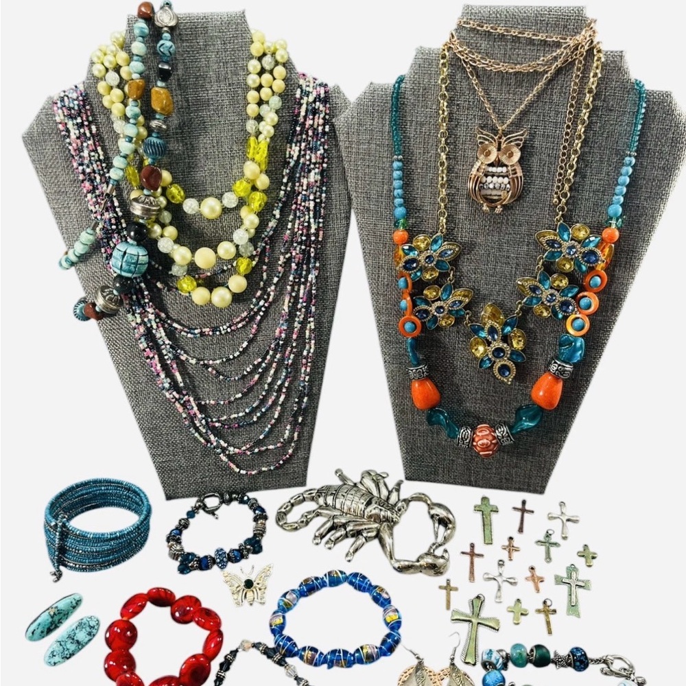 30 Piece Jewelry Lot Bracelet Brooch Cross Charm Scorpion Belt Buckle Butterfly